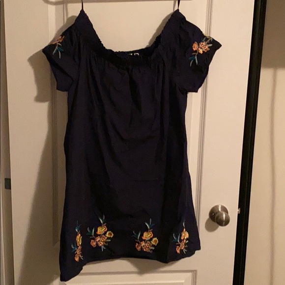 Off the shoulder dress - Picture 1 of 5